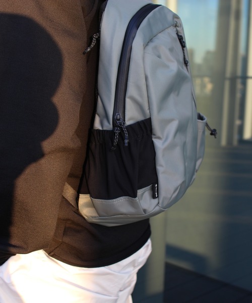 Snow Peak(スノーピーク)の「Snow Peak / Anywhere Multi Shoulder Bag マルチショルダーバッグ(ショルダーバッグ・メンズ・ブラック/アーミー・ONE SIZE)」の8枚目の写真