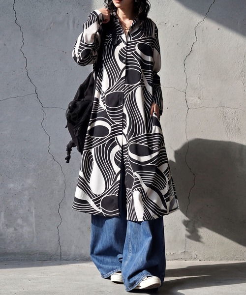 antiqua（アンティカ）の「幾何学柄 シャツワンピース（シャツワンピース・レディース・ネイビー/ブラック・ONESIZE）」の3枚目の写真