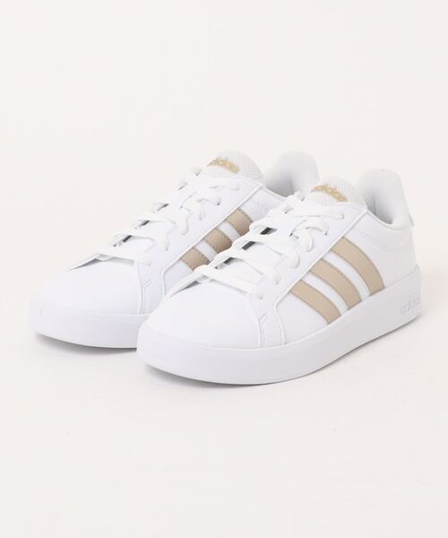 adidas（アディダス）の「《adidas》GRANDCOURTBASE3.0W（スニーカー・レディース・ホワイト系その他/ホワイト系その他2・22.5cm/23.0cm/23.5cm/24.0cm/24.5cm/25.0cm）」の2枚目の写真