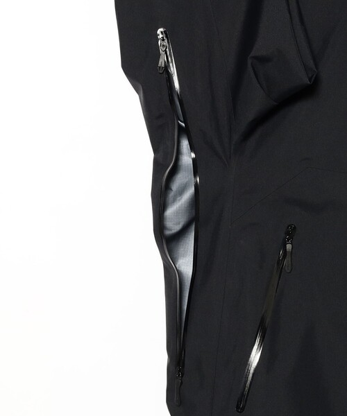ARC'TERYX(アークテリクス)の「ARCTERYX / Beta SV Jacket M(ブルゾン・メンズ・ブラック・LARGE/MEDIUM)」の6枚目の写真