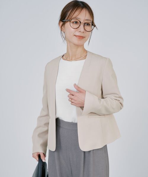 COHINA(コヒナ)の「トリアセジョーゼットノーカラージャケット 【低身長・小柄女性】(ノーカラージャケット・レディース・ネイビー/ベージュ/ブラック・S/XS)」の15枚目の写真