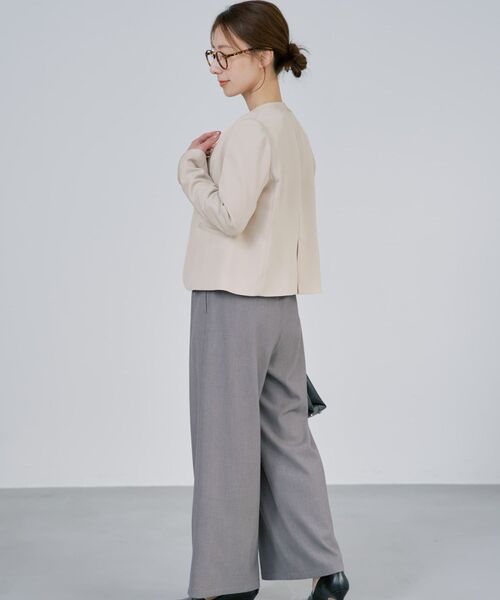 COHINA(コヒナ)の「トリアセジョーゼットノーカラージャケット 【低身長・小柄女性】(ノーカラージャケット・レディース・ネイビー/ベージュ/ブラック・S/XS)」の17枚目の写真