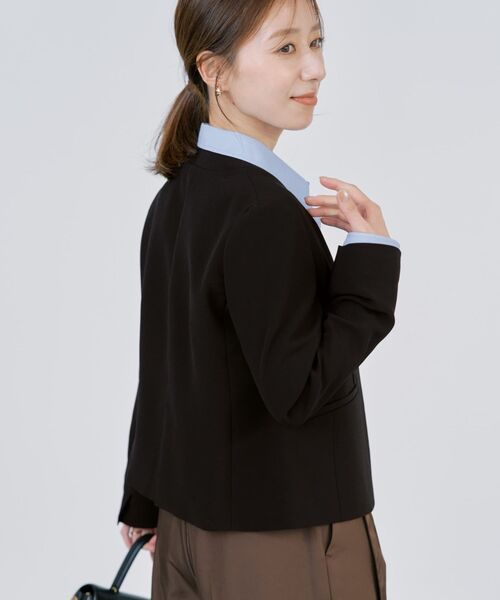 COHINA(コヒナ)の「トリアセジョーゼットノーカラージャケット 【低身長・小柄女性】(ノーカラージャケット・レディース・ネイビー/ベージュ/ブラック・S/XS)」の20枚目の写真