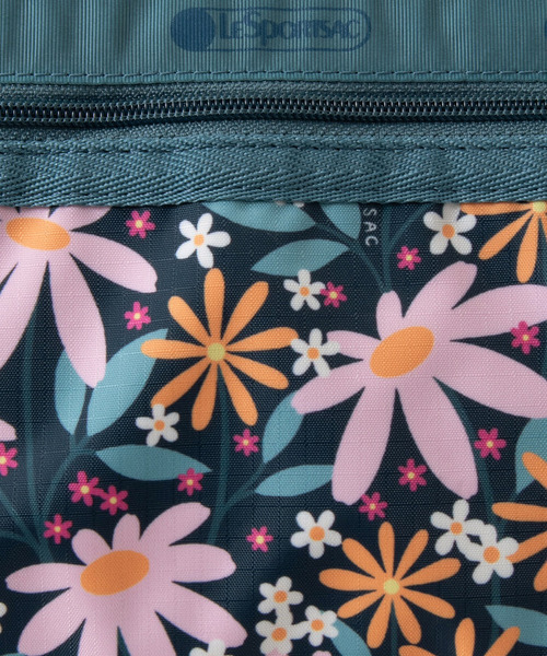 LeSportsac(レスポートサック)の「DELUXE LG WEEKENDER レトロデイジーズ(ボストンバッグ・レディース・その他・FREE)」の12枚目の写真