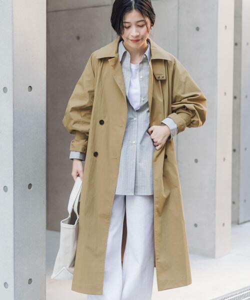 URBAN RESEARCH DOORS（アーバンリサーチドアーズ）の「袖ボリュームスタンドコート（トレンチコート・レディース・ベージュ/ライトベージュ・FREE）」の14枚目の写真