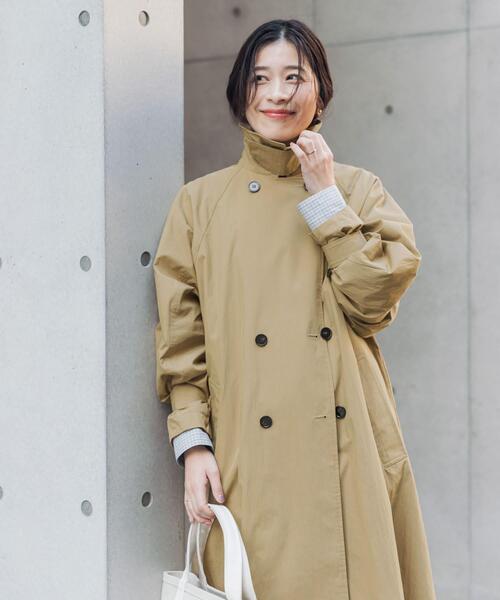 URBAN RESEARCH DOORS（アーバンリサーチドアーズ）の「袖ボリュームスタンドコート（トレンチコート・レディース・ベージュ/ライトベージュ・FREE）」の10枚目の写真