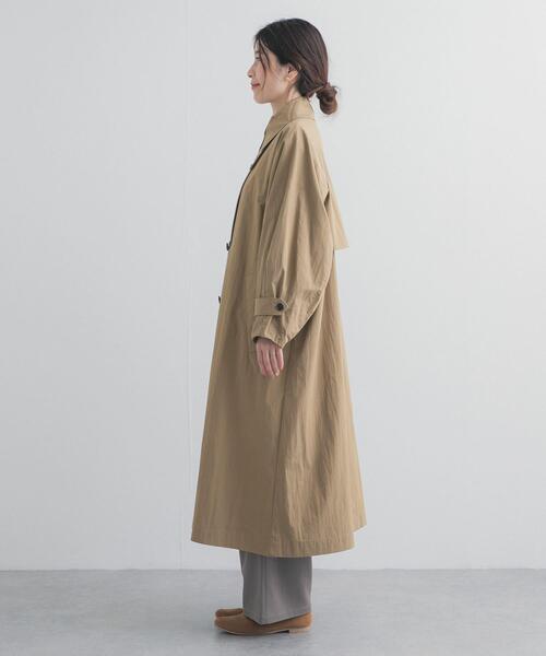 URBAN RESEARCH DOORS（アーバンリサーチドアーズ）の「袖ボリュームスタンドコート（トレンチコート・レディース・ベージュ/ライトベージュ・FREE）」の7枚目の写真