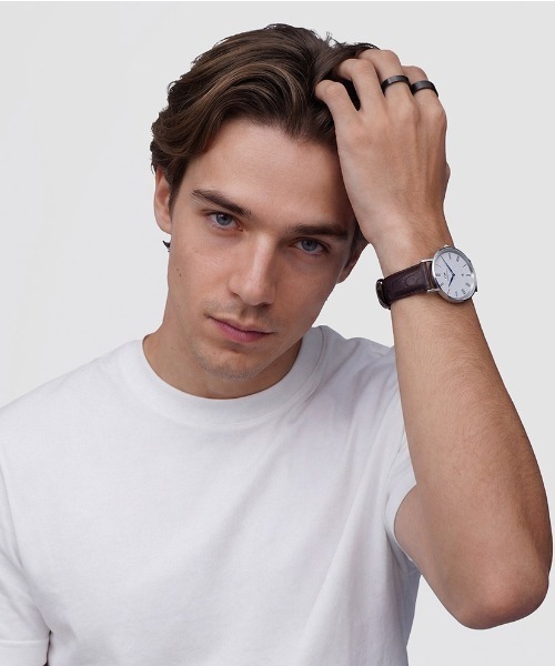 Daniel Wellington（ダニエルウェリントン）の「Line Ring Brushed 8.0MM ブラッシュ仕上げ シルバー／グレー（リング・メンズ・グレー/シルバー・58/60/62/64/66/68/70）」の9枚目の写真