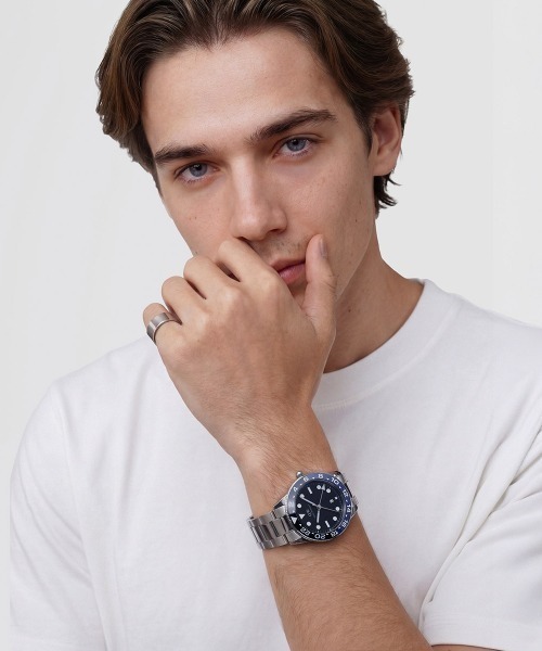 Daniel Wellington（ダニエルウェリントン）の「Line Ring Brushed 8.0MM ブラッシュ仕上げ シルバー／グレー（リング・メンズ・グレー/シルバー・58/60/62/64/66/68/70）」の10枚目の写真