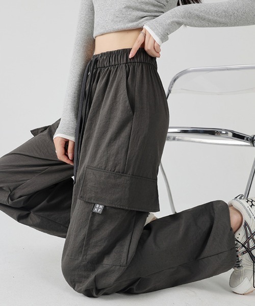 Flugge(フラッジー)の「ストレートカーゴパンツ(カーゴパンツ・レディース・カーキ/グレー・LARGE/MEDIUM)」の5枚目の写真