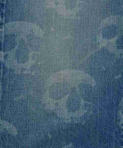 HYSTERIC GLAMOUR(ヒステリックグラマー)の「SKULL FOG柄 ルーズストレートデニムパンツ(デニムパンツ・メンズ・ブルー系その他・34inch/32inch/31inch/30inch/29inch/28inch)」の4枚目の写真