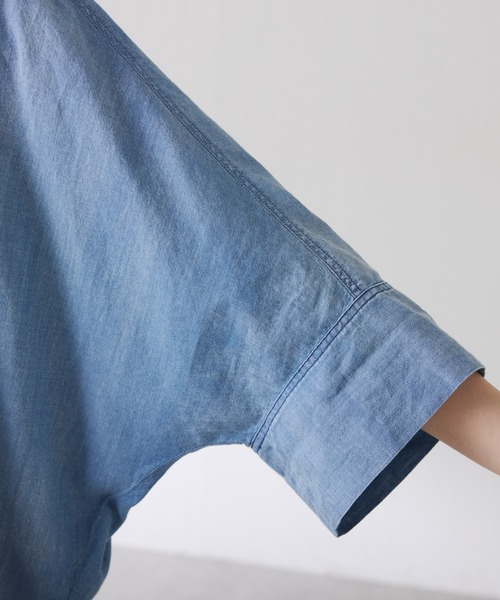 COLLAGE GALLARDAGALANTE（コラージュガリャルダガランテ）の「Q.anos/ライトデニムドルマンシャツ（シャツ/ブラウス・レディース・サックスブルー/ブルー/オフホワイト・FREE）」の18枚目の写真