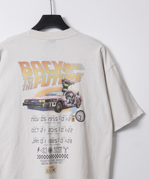 JOHN'S CLOSET（ジョンズクローゼット）の「【15】〔BACK TO THE FUTURE/バックトゥザフューチャー〕ユーズドライク半袖Tシャツ デロリアン/マーティ（Tシャツ/カットソー・メンズ・ブラック系1/ホワイト系2/ホワイト系1/ブラック系2・MEDIUM/X-LARGE/LARGE）」の2枚目の写真