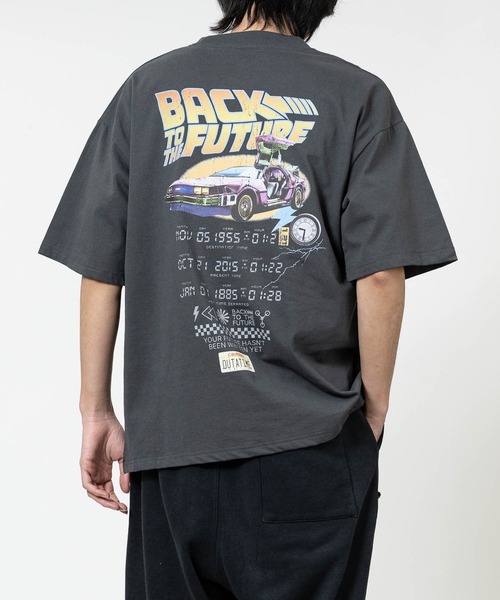 JOHN'S CLOSET（ジョンズクローゼット）の「【15】〔BACK TO THE FUTURE/バックトゥザフューチャー〕ユーズドライク半袖Tシャツ デロリアン/マーティ（Tシャツ/カットソー・メンズ・ブラック系1/ホワイト系2/ホワイト系1/ブラック系2・MEDIUM/X-LARGE/LARGE）」の16枚目の写真