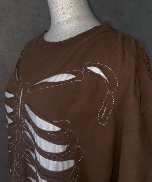 lilful（リルフル）の「【26年春夏新作】ボーンデザインダメージヴィンテージ加工Tシャツ（Tシャツ/カットソー・メンズ・ブラック/ブラウン・M/L）」の12枚目の写真