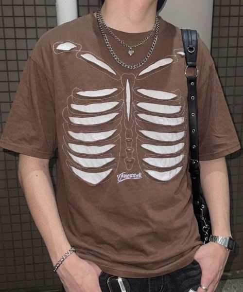 lilful（リルフル）の「【26年春夏新作】ボーンデザインダメージヴィンテージ加工Tシャツ（Tシャツ/カットソー・メンズ・ブラック/ブラウン・M/L）」の16枚目の写真