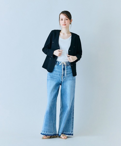 Audie a Muses(オーディアミューズ)の「カラミノーカラーVネックジャケット(ノーカラージャケット・レディース・オフホワイト/ブラック・42/38/36)」の2枚目の写真