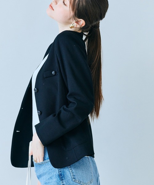 Audie a Muses(オーディアミューズ)の「カラミノーカラーVネックジャケット(ノーカラージャケット・レディース・オフホワイト/ブラック・42/38/36)」の8枚目の写真