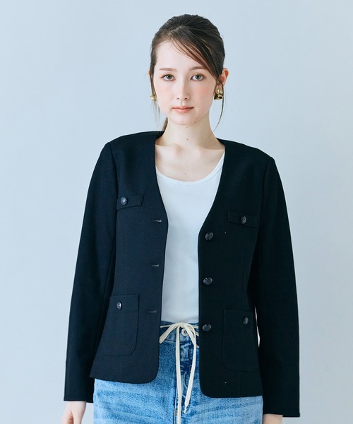 Audie a Muses(オーディアミューズ)の「カラミノーカラーVネックジャケット(ノーカラージャケット・レディース・オフホワイト/ブラック・42/38/36)」の9枚目の写真
