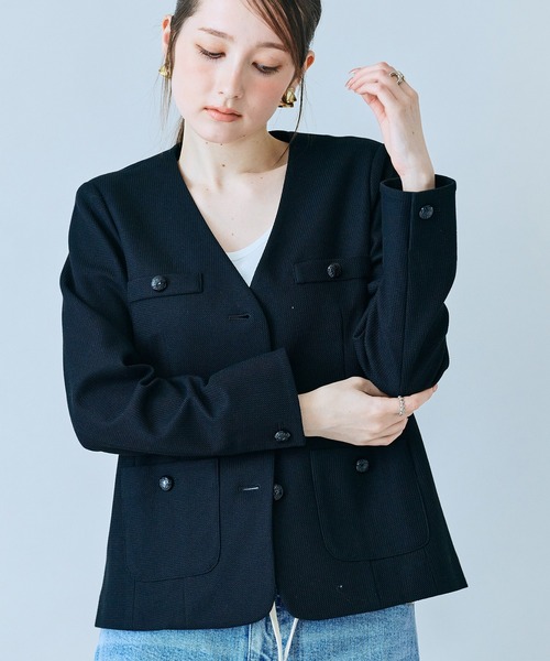 Audie a Muses(オーディアミューズ)の「カラミノーカラーVネックジャケット(ノーカラージャケット・レディース・オフホワイト/ブラック・42/38/36)」の12枚目の写真