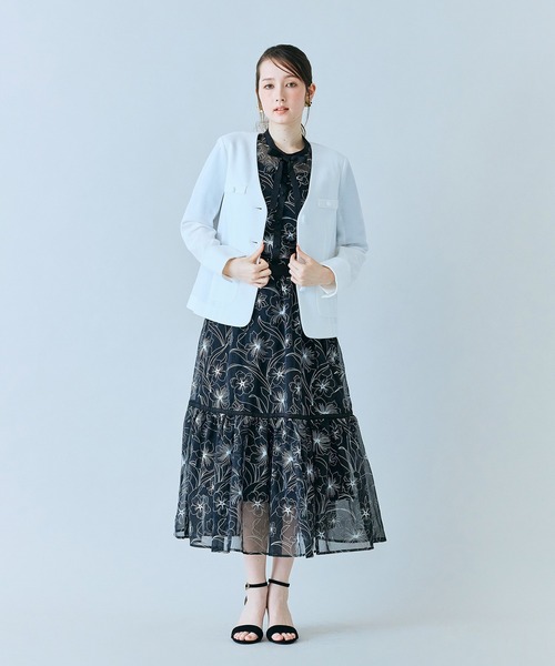 Audie a Muses(オーディアミューズ)の「カラミノーカラーVネックジャケット(ノーカラージャケット・レディース・オフホワイト/ブラック・42/38/36)」の15枚目の写真