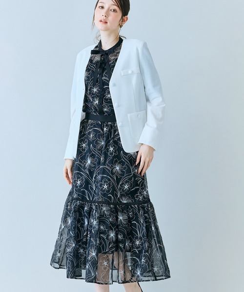 Audie a Muses(オーディアミューズ)の「カラミノーカラーVネックジャケット(ノーカラージャケット・レディース・オフホワイト/ブラック・42/38/36)」の16枚目の写真