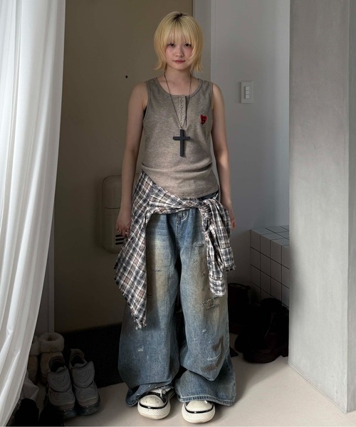 sedacle(セダクル)の「ラメ糸サーマルヘンリータンクトップ(タンクトップ・レディース・ベージュ/オフホワイト/グレー/ブラック・SMALL/MEDIUM/LARGE)」の13枚目の写真
