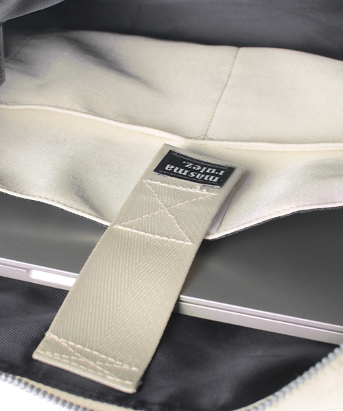 MASMARULEZ（マスマルールズ）の「[INT][POUCH SET] glossy shoulder duffel bag_Lemon chiffon（ボストンバッグ・レディース・その他・FREE）」の19枚目の写真