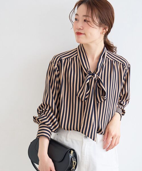 le.coeur blanc(ルクールブラン)の「【日本製】ストライプボウタイブラウス(シャツ/ブラウス・レディース・ブルー系その他4/ホワイト系その他・38)」の2枚目の写真