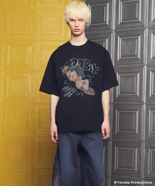 MAISON SPECIAL（メゾンスペシャル）の「《UNISEX》【TEZUKA CHARACTERS for MAISON SPECIAL】- ASTRO BOY - Prime-Over Crew Neck Graphic T-Shirt/- 鉄腕アトム - プライムオーバークルーネックグラフィックTシャツ【MAISON SPECIAL/メゾンスペシャル】（Tシャツ/カットソー・メンズ・ホワイト/ブラック・0/2/1）」の6枚目の写真