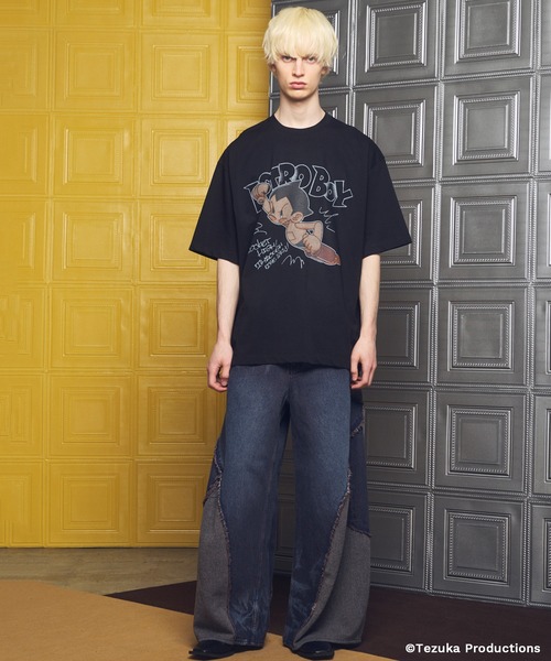 MAISON SPECIAL（メゾンスペシャル）の「《UNISEX》【TEZUKA CHARACTERS for MAISON SPECIAL】- ASTRO BOY - Prime-Over Crew Neck Graphic T-Shirt/- 鉄腕アトム - プライムオーバークルーネックグラフィックTシャツ【MAISON SPECIAL/メゾンスペシャル】（Tシャツ/カットソー・メンズ・ホワイト/ブラック・0/2/1）」の5枚目の写真