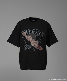 MAISON SPECIAL（メゾンスペシャル）の「《UNISEX》【TEZUKA CHARACTERS for MAISON SPECIAL】- ASTRO BOY - Prime-Over Crew Neck Graphic T-Shirt - 鉄腕アトム - プライムオーバークルーネックグラフィックTシャツ【MAISON SPECIAL メゾンスペシャル】（Tシャツ/カットソー）」