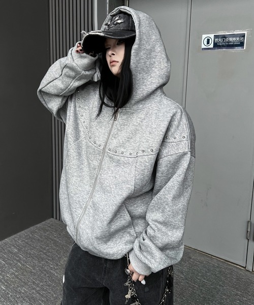 mushwear(マッシュウェア)の「スタッズアクセントジップパーカー(パーカー・メンズ・ブラック/グレー・MEDIUM/LARGE/X-LARGE)」の5枚目の写真