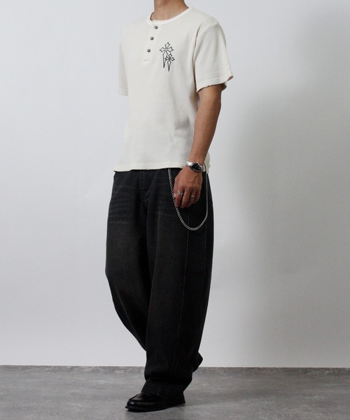 NYLAUS(ナイラス)の「【NYS】クロス ワンポイント刺繍 ワッフル ヘンリーネックTシャツ 半袖Tシャツ ショート丈 カモフラ(Tシャツ/カットソー・メンズ・ブラック/アイボリー/ワインレッド/チャコール/グリーン系カモフラージュ/カモフラージュ・L/M)」の13枚目の写真