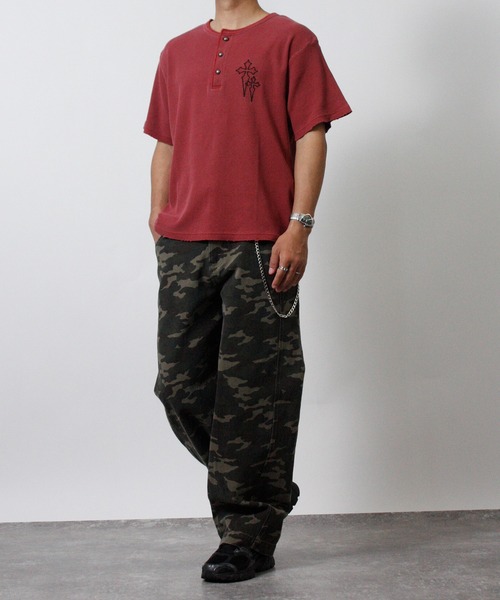 NYLAUS(ナイラス)の「【NYS】クロス ワンポイント刺繍 ワッフル ヘンリーネックTシャツ 半袖Tシャツ ショート丈 カモフラ(Tシャツ/カットソー・メンズ・ブラック/アイボリー/ワインレッド/チャコール/グリーン系カモフラージュ/カモフラージュ・L/M)」の17枚目の写真