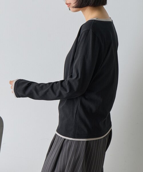 goocy（グーシー）の「レイヤードライクヘンリーネックロンT（Tシャツ/カットソー・レディース・ブラック/ブルー/ライトグレー・FREE）」の5枚目の写真