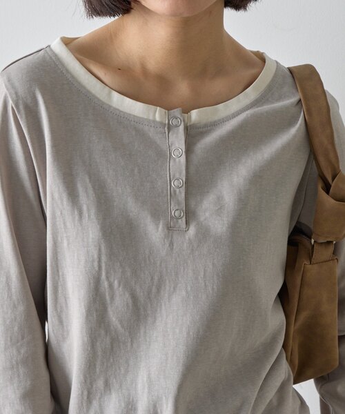 goocy（グーシー）の「レイヤードライクヘンリーネックロンT（Tシャツ/カットソー・レディース・ブラック/ブルー/ライトグレー・FREE）」の14枚目の写真