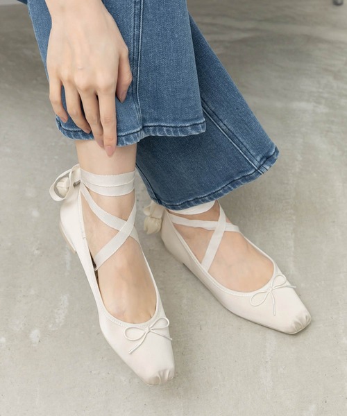 RANDA(ランダ)の「【Tulip Collection】2WAY チューリップレースアップバレエシューズ(パンプス・レディース・アイボリー/イエロー・L/S)」の2枚目の写真