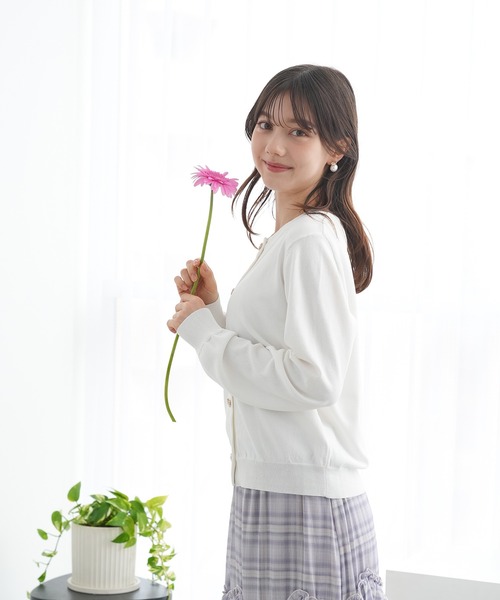 ASTORIA ODIER（アストリアオディール）の「パールビジュー釦カーディガン（カーディガン/ボレロ・レディース・ミント/ホワイト/ネイビー・MEDIUM/SMALL/LARGE）」の22枚目の写真