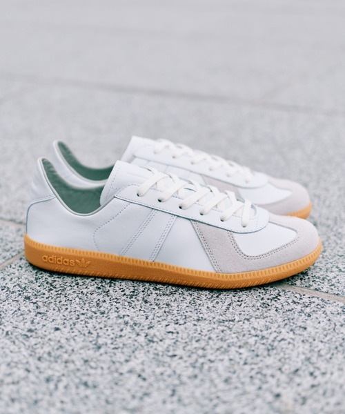 adidas(アディダス)の「BW ARMY DECON KJ1784(スニーカー・メンズ・ホワイト・22.5cm/23.0cm/23.5cm/24.0cm/24.5cm/25.0cm/25.5cm/26.0cm/26.5cm/27.0cm/27.5cm/28.0cm/28.5cm/29.0cm)」の2枚目の写真