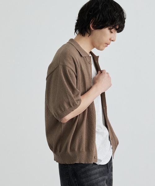 MONO-MART(モノマート)の「接触冷感 ショート丈 ブークレ ベーシック 半袖ニットシャツ<UVカット/ウォッシャブル>(シャツ/ブラウス・メンズ・ネイビー/ブラック/モカ/チャコール/ブルー/ライトグレー・S/M/L)」の13枚目の写真
