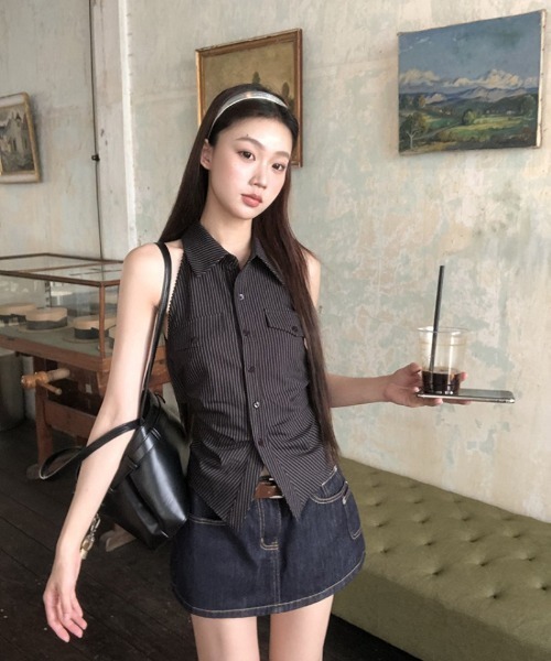 Ritzy(リッツィー)の「ストライプ柄 シャツカラー ノースリーブトップス(シャツ/ブラウス・レディース・ブラック・M/L/S)」の9枚目の写真
