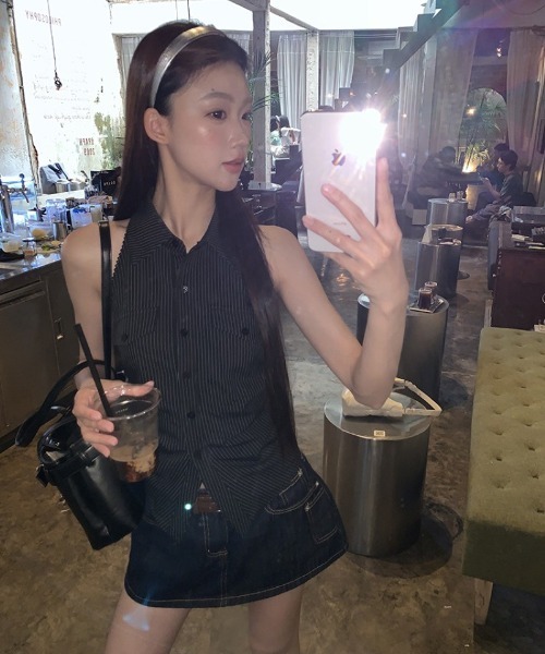 Ritzy(リッツィー)の「ストライプ柄 シャツカラー ノースリーブトップス(シャツ/ブラウス・レディース・ブラック・M/L/S)」の16枚目の写真