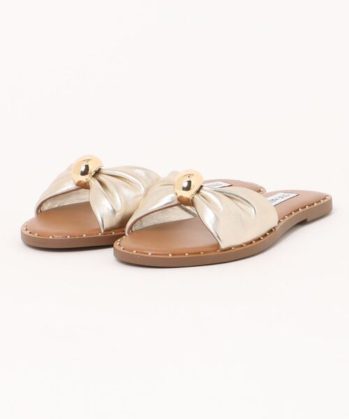 STEVE MADDEN(スティーブマデン)の「ギャザーリボンフラットサンダル/S.MADDEN DISPY-CN-XS(サンダル・レディース・ブラック/ゴールド・22.5cm/23.0cm/23.5cm/23.5-24/24.0cm/24.5cm)」の6枚目の写真