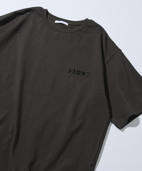 Firsthand(ファーストハンド)の「Firsthand/ファーストハンド 6オンス フロントロゴ 刺繍 クルーネックTシャツ / ワンポイントデザインTシャツ LEFT CHEST EMBROIDERY FIRST(Tシャツ/カットソー・メンズ・ブルーグレー/チャコールグレー/ブラック/ホワイト/グレー/ネイビー・LARGE/MEDIUM)」の4枚目の写真