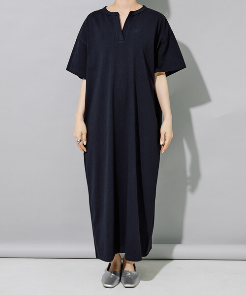 FREAK'S STORE(フリークスストア)の「限定展開 <接触冷感・吸水速乾・UVカット・抗菌・防臭>STORATECH(ストラテック) キーネック ワンピース(ワンピース・レディース・ブラック/ブラウン/ベージュ/ネイビー・MEDIUM/SMALL)」の9枚目の写真