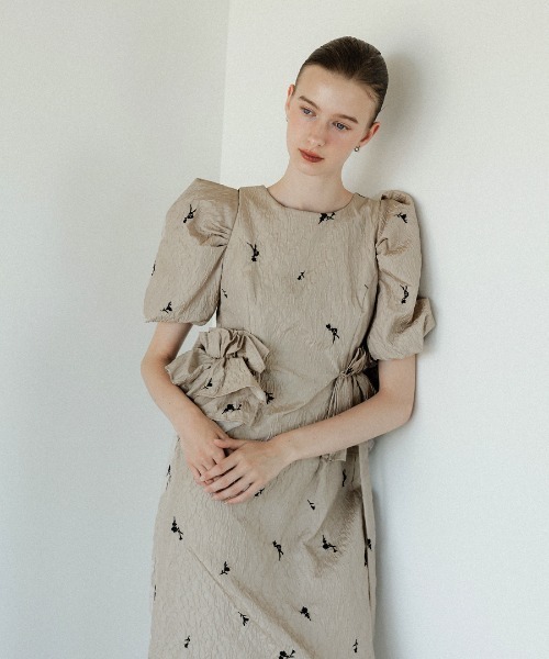 DONOBAN（ドノバン）の「【ANDRESD】blossom frill dress 結婚式 パーティードレス オケージョンドレス お呼ばれ 二次会 成人式 同窓会（ドレス・レディース・ブラック/ネイビー/ベージュ/ライトブルー/ブラウン・M/S/L）」の22枚目の写真