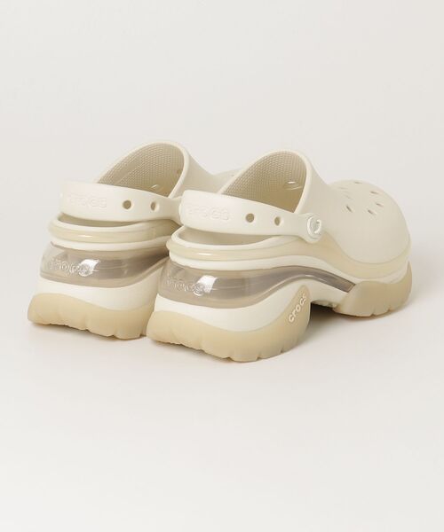 crocs(クロックス)の「crocs Super Bae Clog / クロックス スーパー ベイ クロッグ(サンダル・レディース・ホワイト・25.0cm/24.0cm/23.0cm/22.0cm)」の2枚目の写真