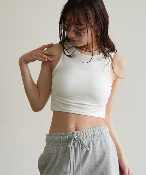 Kotoe(コトエ)の「クロップド ミニタンクトップ(タンクトップ・レディース・ホワイト/ネイビー/ベージュ/ダークグレー/ブラック・FREE)」の2枚目の写真