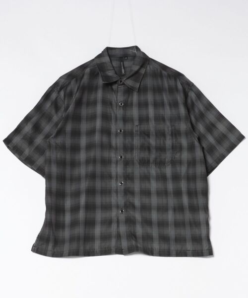 ８(eight)（エイト）の「チェックプリント半袖シャツ（シャツ/ブラウス・メンズ・ブルー/チャコール/ブラック・LL/M/L）」の2枚目の写真